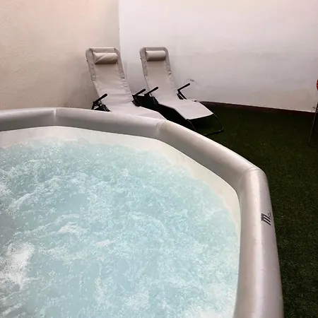 Stylish 2 Bedroom With Hot Tub And Terrace - Appartamento Sliema
