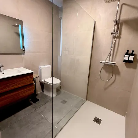 Stylish 2 Bedroom With Hot Tub And Terrace - Appartamento Sliema