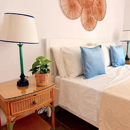 Stylish 2 Bedroom With Hot Tub And Terrace - *